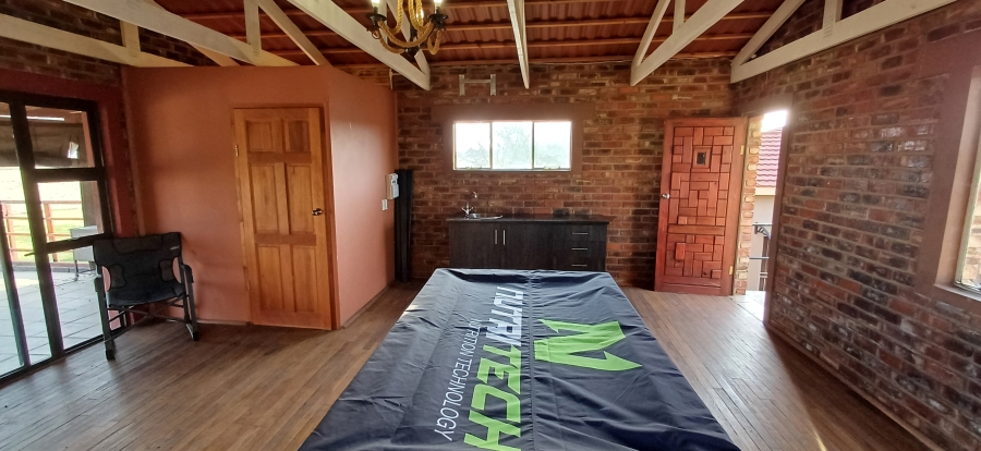 7 Bedroom Property for Sale in Harpington A H North West